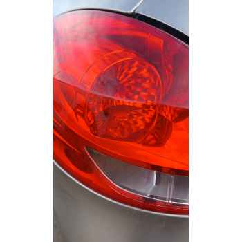 Recambio de piloto trasero izquierdo para renault clio iii grandtour (kr0/1_) 1.5 dci referencia OEM IAM   