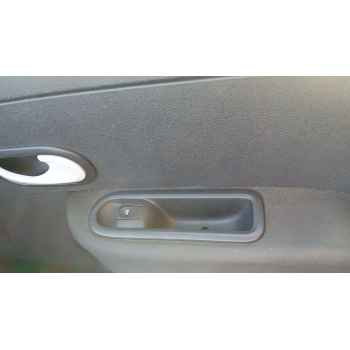 Recambio de mando elevalunas delantero derecho para renault clio iii grandtour (kr0/1_) 1.5 dci referencia OEM IAM   