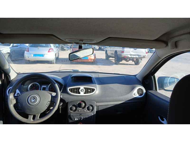Recambio de salpicadero para renault clio iii grandtour (kr0/1_) 1.5 dci referencia OEM IAM   