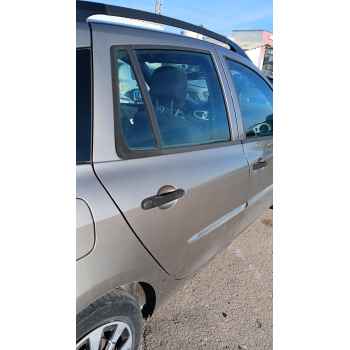 Recambio de puerta trasera derecha para renault clio iii grandtour (kr0/1_) 1.5 dci referencia OEM IAM   