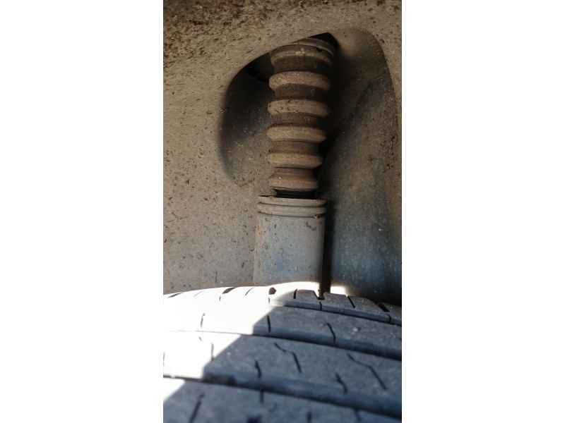 Recambio de amortiguador trasero derecho para renault clio iii grandtour (kr0/1_) 1.5 dci referencia OEM IAM   