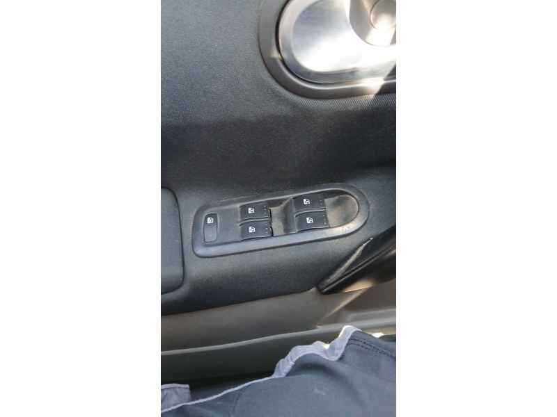 Recambio de mando elevalunas delantero izquierdo para renault megane ii (bm0/1_, cm0/1_) 1.9 dci referencia OEM IAM   