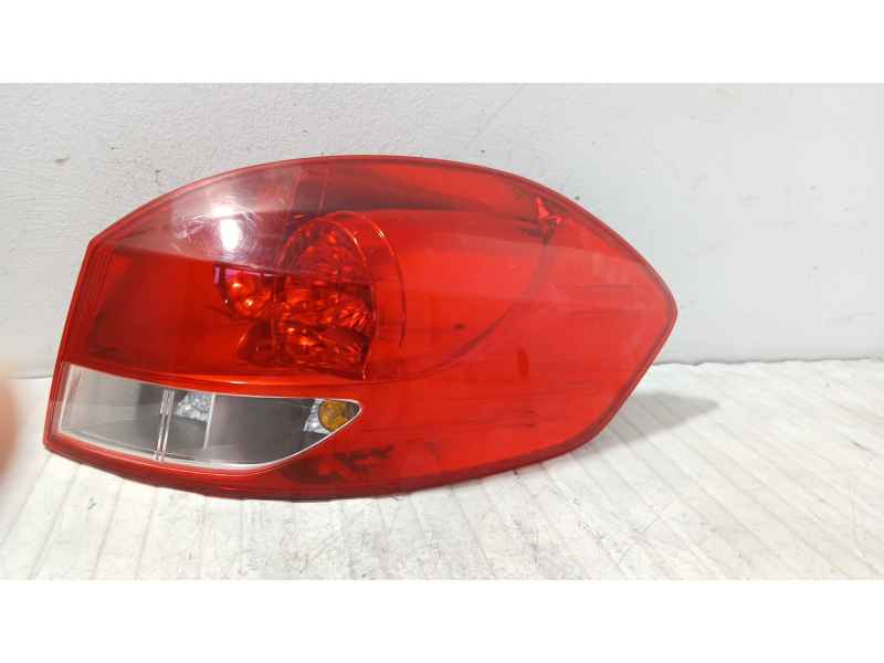 Recambio de piloto trasero derecho para renault clio iii grandtour (kr0/1_) 1.5 dci referencia OEM IAM 8200586844  