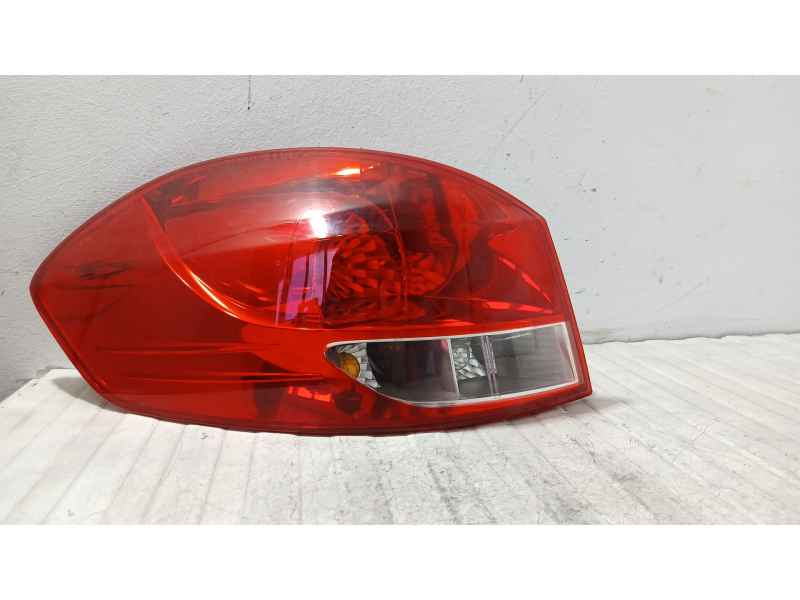 Recambio de piloto trasero izquierdo para renault clio iii grandtour (kr0/1_) 1.5 dci referencia OEM IAM 8200586843  