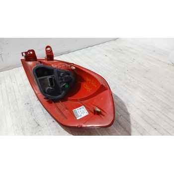 Recambio de piloto trasero izquierdo para renault clio iii grandtour (kr0/1_) 1.5 dci referencia OEM IAM 8200586843  