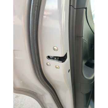 CERRADURA PUERTA TRASERA IZQUIERDA 