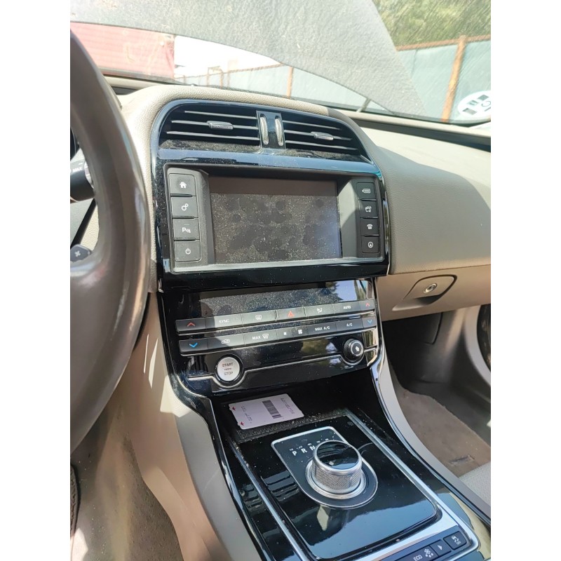 Recambio de pantalla multifuncion para jaguar xe (x760) 2.0 d referencia OEM IAM   