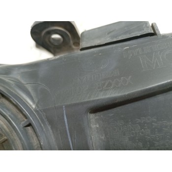 Recambio de faro derecho para hyundai i40 i cw (vf) 2.0 gdi referencia OEM IAM 92102-3ZXXX  