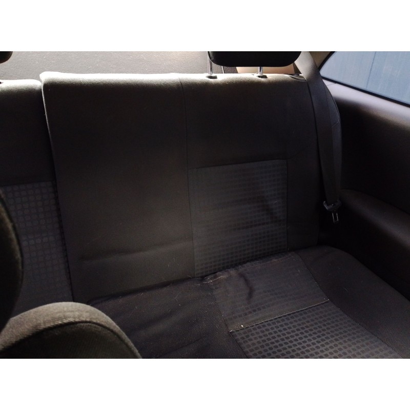 Recambio de asientos trasero izquierdo para opel corsa c (x01) 1.2 (f08, f68) referencia OEM IAM   