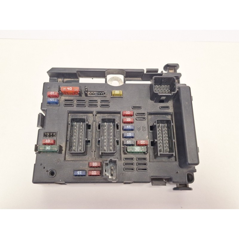 Recambio de caja reles / fusibles para citroën xsara (n1) 1.9 d referencia OEM IAM 9643538080  