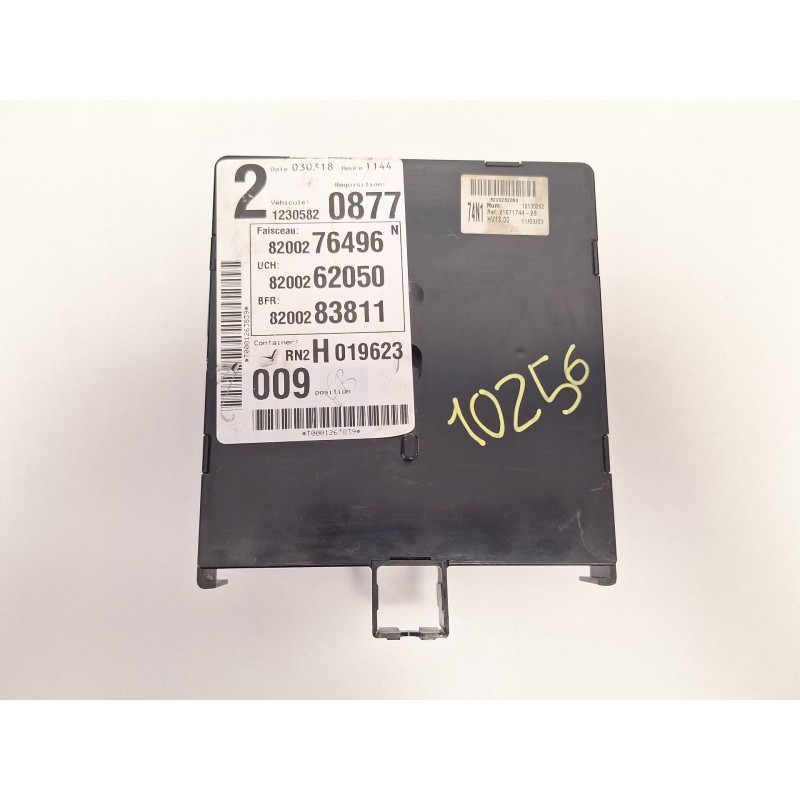 Recambio de caja reles / fusibles para renault laguna ii (bg0/1_) 1.6 referencia OEM IAM 8200262050  