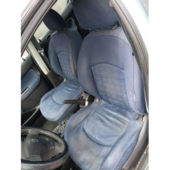 ASIENTO DELANTERO IZQUIERDO 