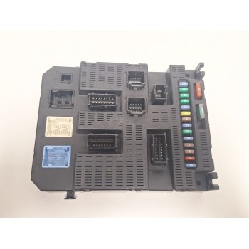 Recambio de caja reles / fusibles para citroën c4 i sedán 1.6 hdi referencia OEM IAM 9663576480  