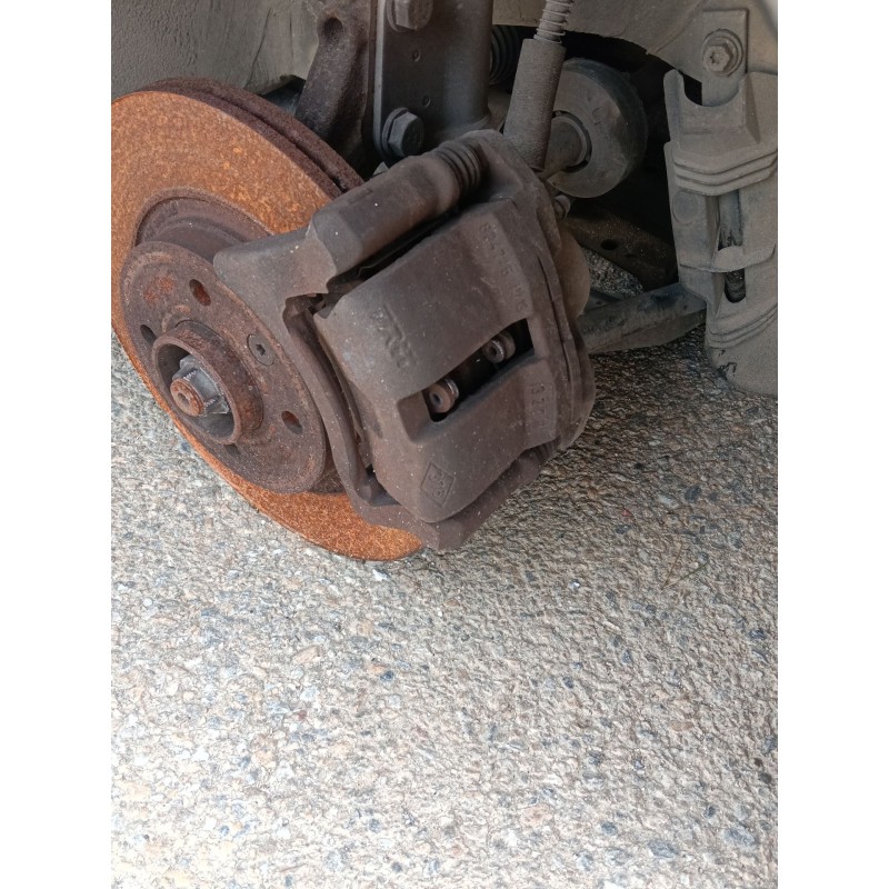 Recambio de pinza freno delantera derecha para renault twingo ii (cn0_) 1.2 16v referencia OEM IAM   