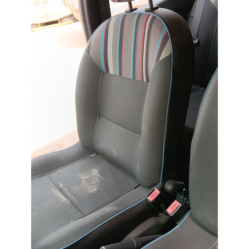 Recambio de asiento delantero derecho para renault twingo ii (cn0_) 1.2 16v referencia OEM IAM   