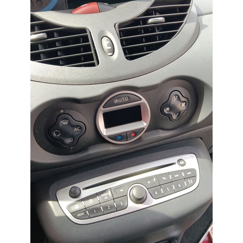 Recambio de mando climatizador para renault twingo ii (cn0_) 1.2 16v referencia OEM IAM   