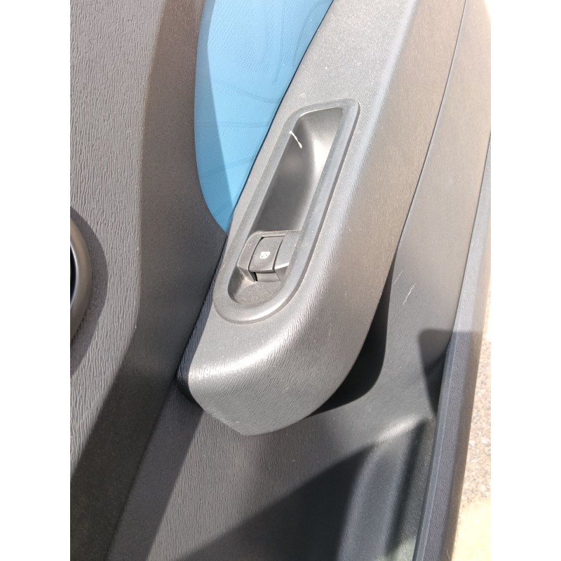Recambio de mando elevalunas delantero derecho para renault twingo ii (cn0_) 1.2 16v referencia OEM IAM   
