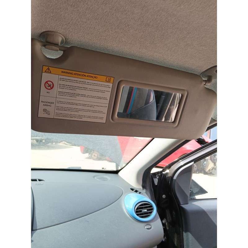 Recambio de parasol derecho para renault twingo ii (cn0_) 1.2 16v referencia OEM IAM   