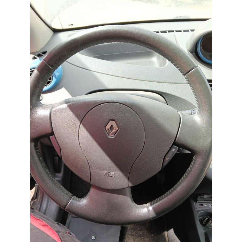 Recambio de volante para renault twingo ii (cn0_) 1.2 16v referencia OEM IAM   