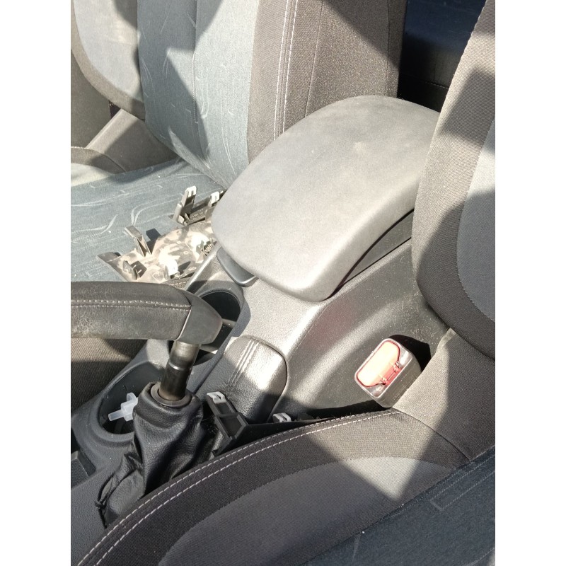 Recambio de apoyabrazos central para citroën c4 ii (nc_) 1.6 vti 120 referencia OEM IAM   