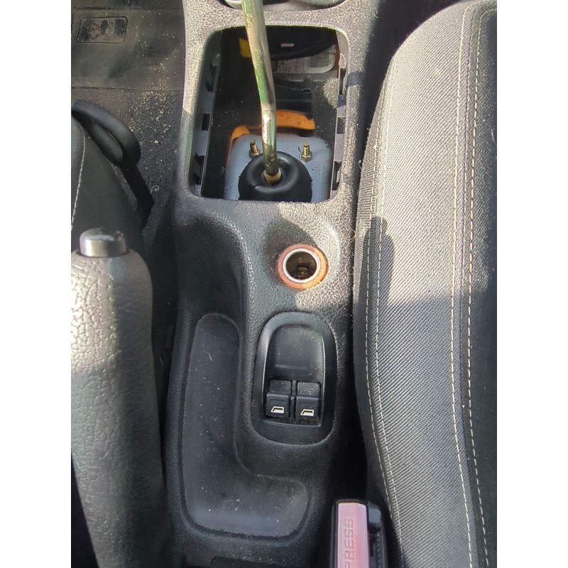 Recambio de mando elevalunas delantero izquierdo para peugeot 206 hatchback (2a/c) 1.4 i referencia OEM IAM   