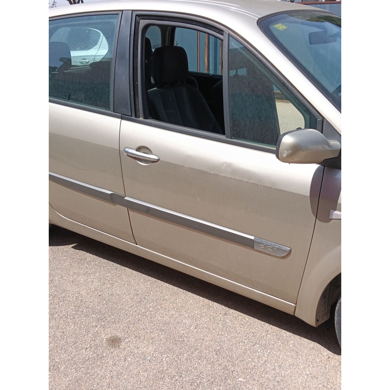 Recambio de puerta delantera derecha para renault scénic ii (jm0/1_) 1.5 dci (jm1e, jm16) referencia OEM IAM   