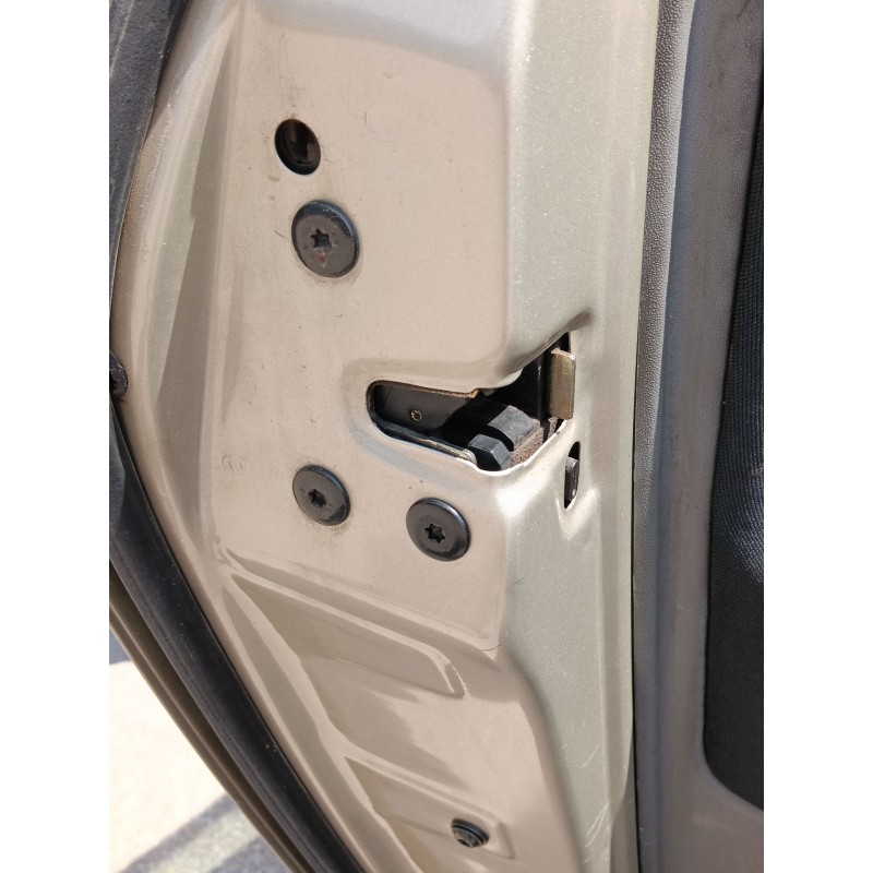 Recambio de cerradura puerta trasera izquierda para renault scénic ii (jm0/1_) 1.5 dci (jm1e, jm16) referencia OEM IAM   