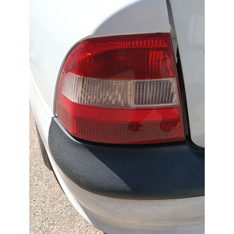 Recambio de piloto trasero izquierdo para opel vectra b (j96) 1.6 i 16v (f19) referencia OEM IAM   