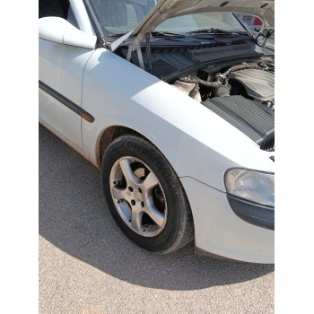 Recambio de aleta delantera derecha para opel vectra b (j96) 1.6 i 16v (f19) referencia OEM IAM   