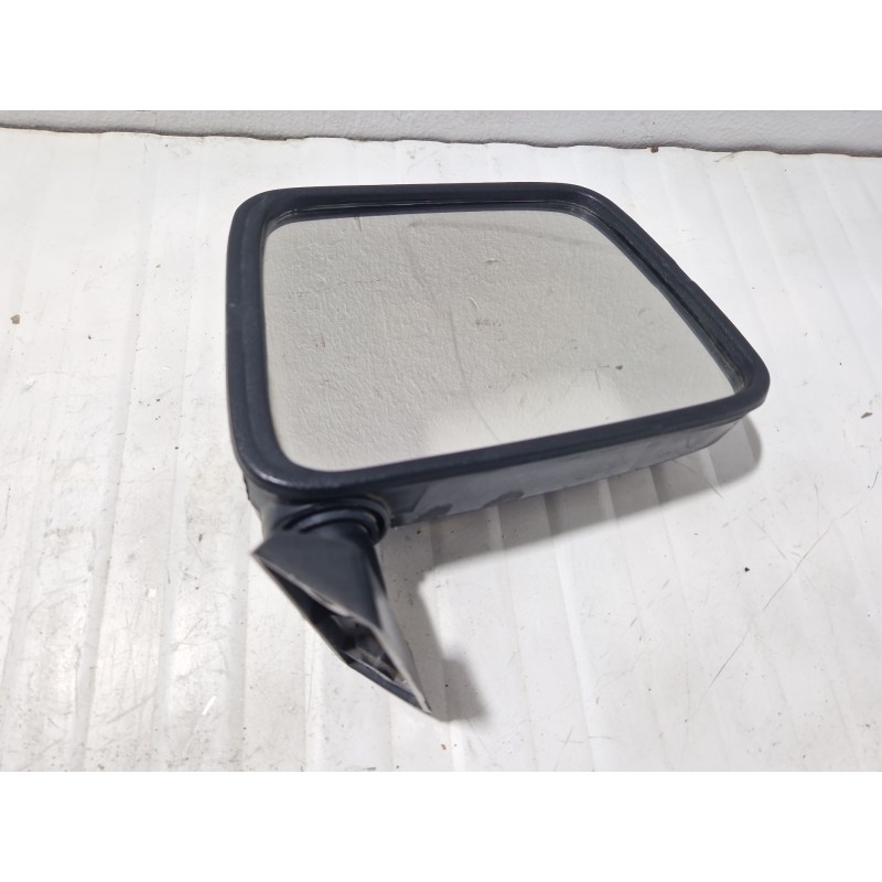 Recambio de retrovisor derecho para nissan patrol iii/1 hardtop (k160) 2.8 d referencia OEM IAM 1865110  