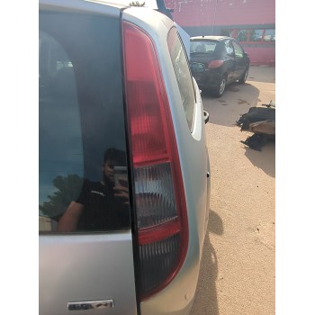 PILOTO TRASERO DERECHO 