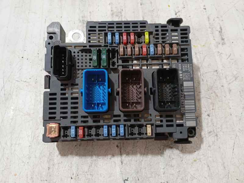 Recambio de caja reles / fusibles para citroën c4 ii (nc_) 1.6 hdi 90 referencia OEM IAM 9677987180  