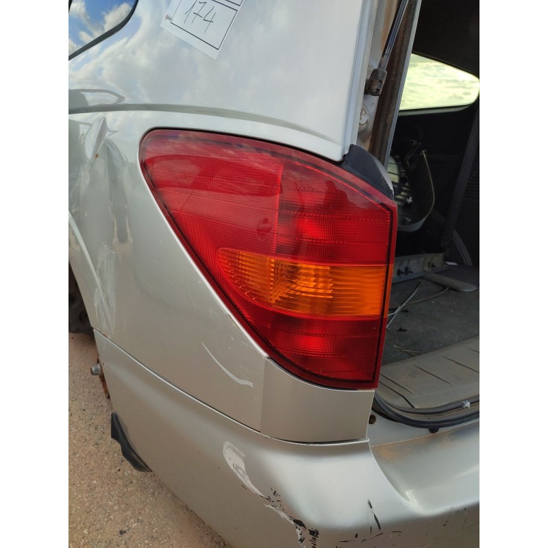 Recambio de piloto trasero izquierdo para ssangyong rodius i 2.7 xdi referencia OEM IAM   