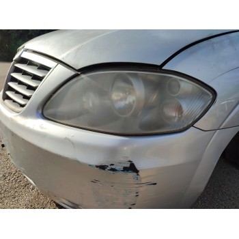 Recambio de faro izquierdo para ssangyong rodius i 2.7 xdi referencia OEM IAM   