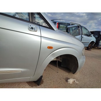 Recambio de aleta delantera derecha para ssangyong rodius i 2.7 xdi referencia OEM IAM   