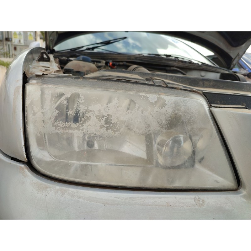 Recambio de faro derecho para volkswagen bora i (1j2) 1.6 16v referencia OEM IAM   