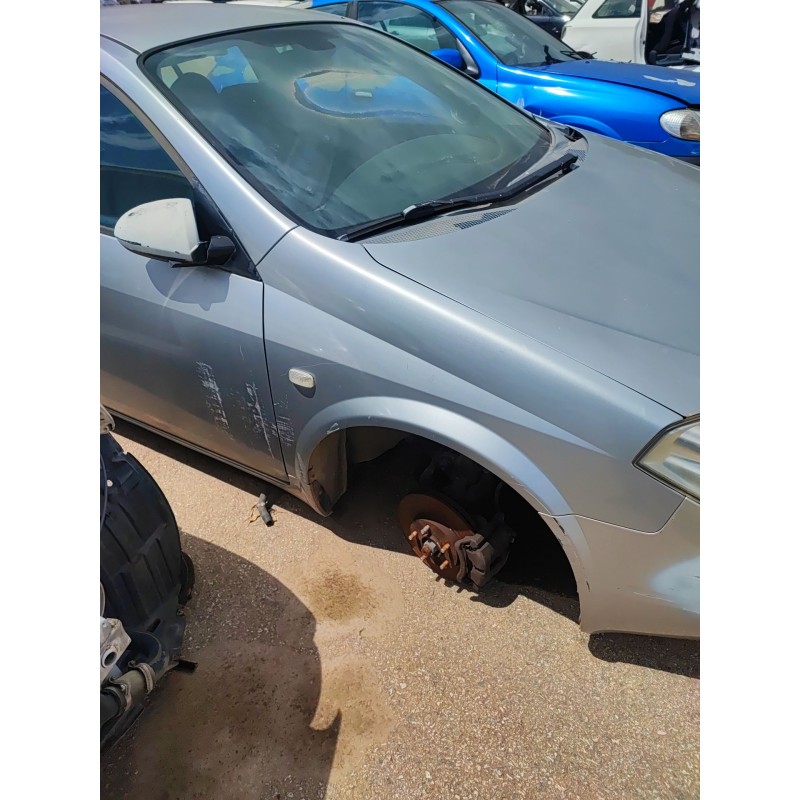 Recambio de aleta delantera derecha para nissan primera hatchback (p12) 1.6 referencia OEM IAM   