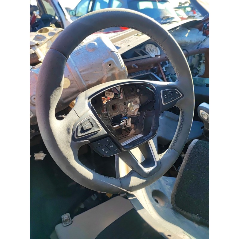 Recambio de volante para ford focus iii 1.5 tdci referencia OEM IAM   