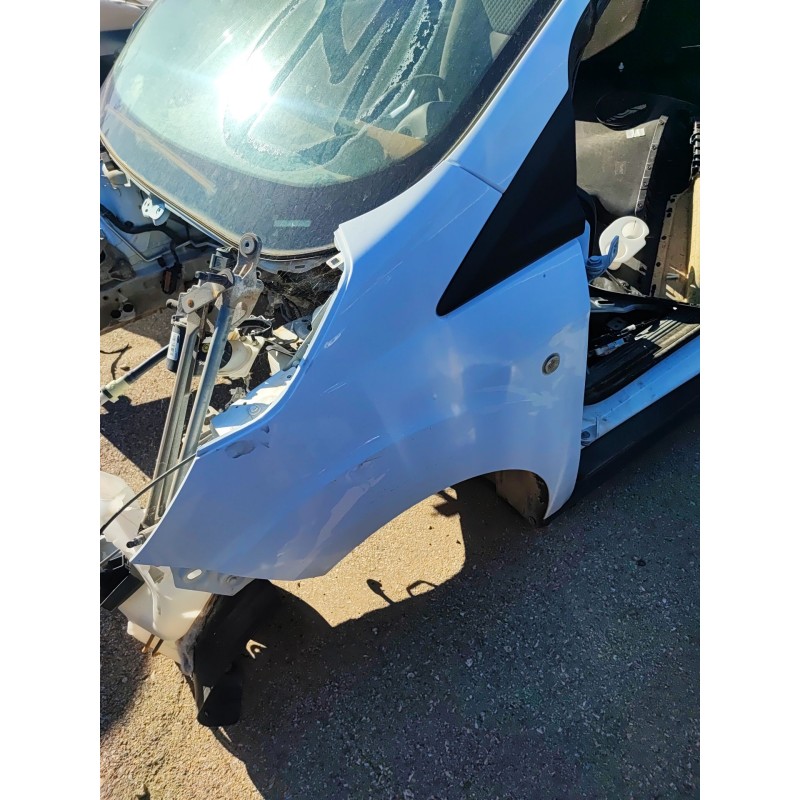Recambio de aleta delantera izquierda para ford tourneo courier b460 monospace 1.5 tdci referencia OEM IAM   