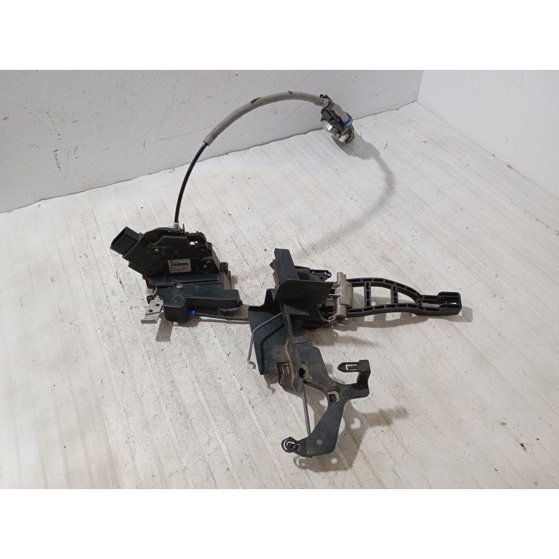 Recambio de cerradura puerta delantera izquierda para ford mondeo iv turnier (ba7) 1.8 tdci referencia OEM IAM 6M2AR21813EC  