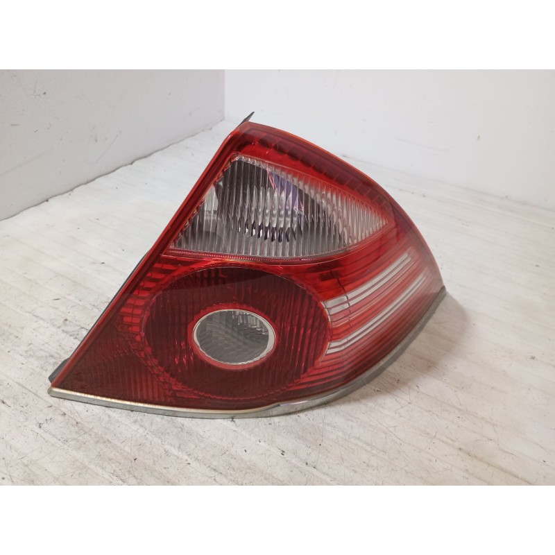 Recambio de piloto trasero derecho para ford mondeo iii (b5y) 2.2 tdci referencia OEM IAM 1S7113404A  