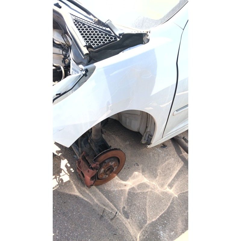 Recambio de aleta delantera derecha para peugeot 207/207+ (wa_, wc_) 1.4 hdi referencia OEM IAM   