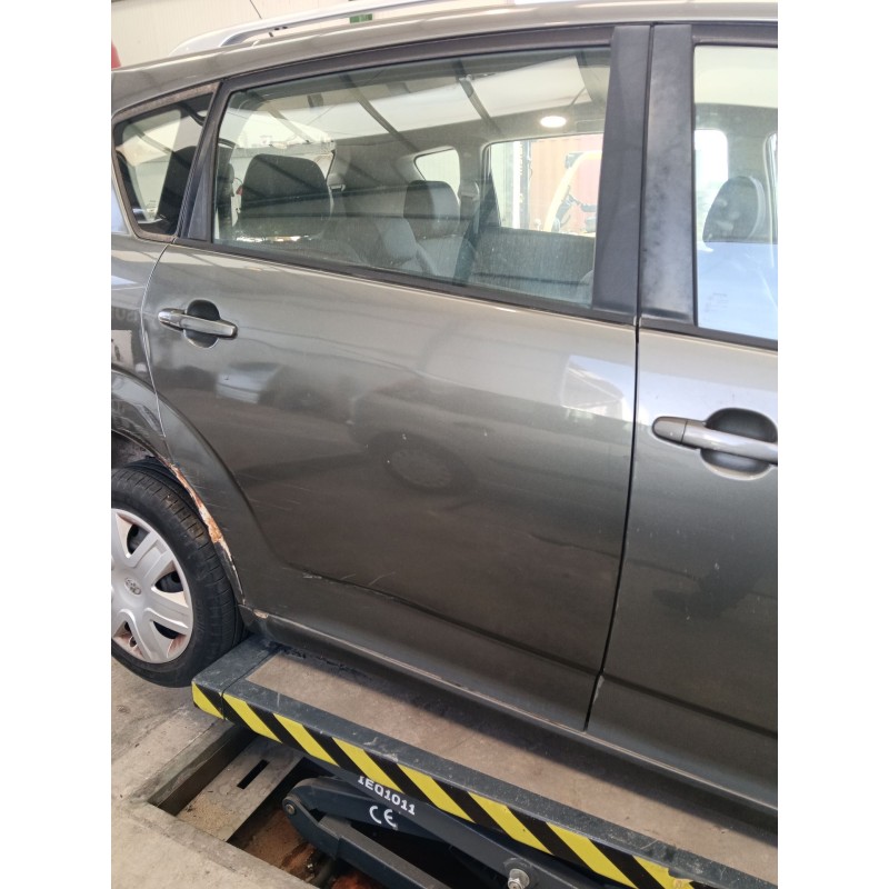 Recambio de puerta trasera derecha para toyota corolla verso (zer_, zze12_, r1_) 2.2 d-4d (aur10_) referencia OEM IAM   