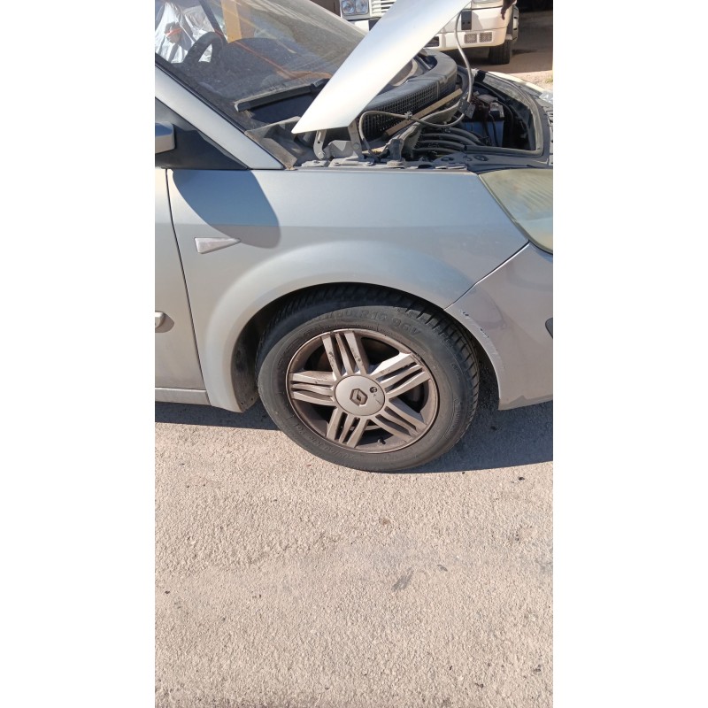 Recambio de aleta delantera derecha para renault scénic ii (jm0/1_) 2.0 (jm05, jm0u, jm1n, jm1u, jm2v) referencia OEM IAM   