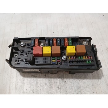CAJA RELES / FUSIBLES 13112918 