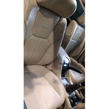 ASIENTO DELANTERO DERECHO 