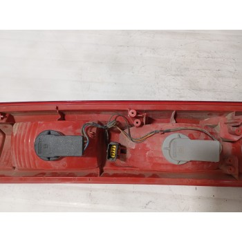 Recambio de piloto trasero izquierdo para renault trafic ii autobús (jl) 2.0 (jl0a) referencia OEM IAM 8200415250  