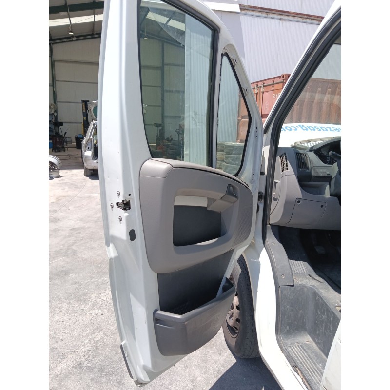 Recambio de puerta delantera izquierda para peugeot boxer furgoneta 2.2 hdi 100 referencia OEM IAM   